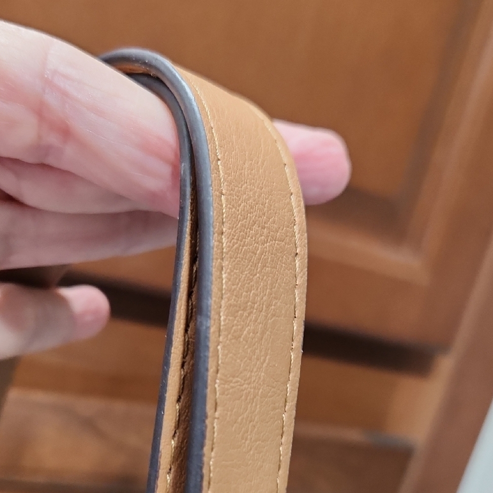 Rosetti White and Brown Shoulder Bag - Picture 7 of 16